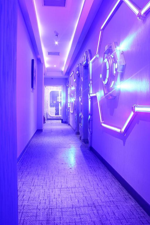 Pengheng Space Capsules Hotel Шэньчжэнь Экстерьер фото